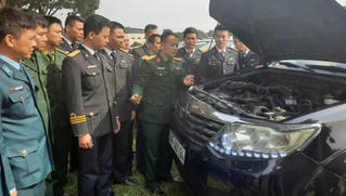 Ngôi trường huấn luyện lái xe phục vụ hội nghị quốc tế