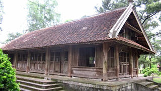 Tiếp bài “Đường về quê lận đận của ngôi đình liên quan đến Nguyễn Du”: Ý kiến trái chiều việc cổ đình bị “thay tên đổi chủ”  