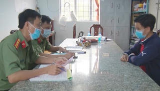 Bị phạt 12,5 triệu đồng vì đăng tin chợ Tri Tôn có người nhiễm Covid-19