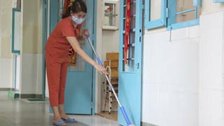 Học sinh nghỉ tránh dịch: Trường tư đau đầu vì lương giáo viên