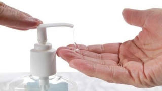 Khuyến cáo không nên lạm dụng nước rửa tay khô