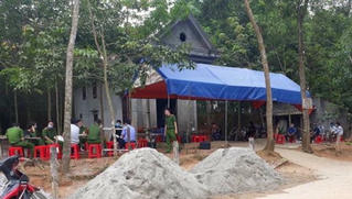 Mẹ tử vong dưới giếng, con gái 6 tuổi chết trong nhà