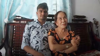 Chuyện tình của người phụ nữ Đồng Nai với chàng trai ngoại quốc kém 41 tuổi