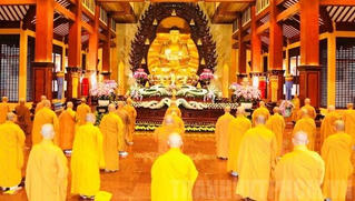 Trang nghiêm Đại lễ Phật đản