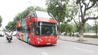 Đánh giá thí điểm vận chuyển khách du lịch bằng ô tô 2 tầng