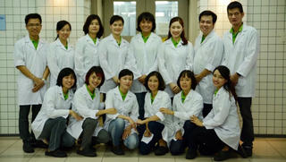 Những nhà khoa học nữ phân lập thành công SARS-CoV-2