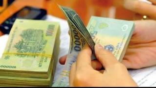 Lương và nghịch lý bộ máy