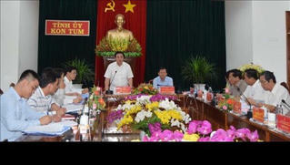 Công tác nhân sự cần bám sát các quy định của Trung ương