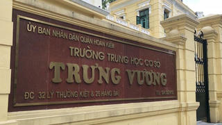 Giả danh xe ôm công nghệ lừa đón học sinh trước cổng trường