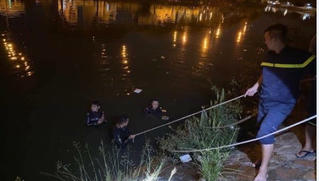 Sau cãi vã, hai người phụ nữ nhảy xuống kênh Tàu Hủ