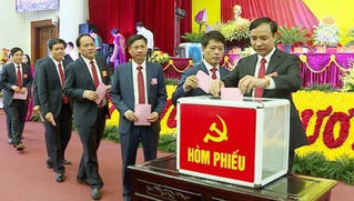 Không để lọt vào cấp ủy những người không bảo đảm tiêu chuẩn