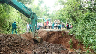 Hà Nội xử lý sụt lún đoạn cống qua đê hữu Đáy