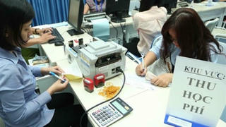 Giáo viên TP HCM không được trực tiếp thu tiền của học sinh