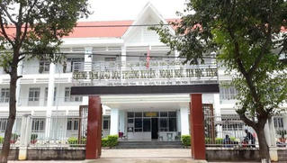 Cán bộ thanh tra đột tử khi đang làm bài thi 