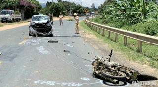 Tin giao thông sáng 6/9: Xe chở gạch lật nghiêng khiến tài xế tử vong; va chạm với xe ô tô, người đàn ông tử vong thương tâm 