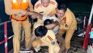Nam thanh niên buồn chuyện gia đình nhảy cầu tự tử