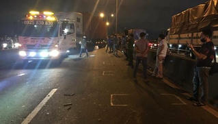 Tin giao thông sáng 11/9: Xe container tông liên hoàn; ô tô trốn chạy bỏ lại thi thể bà bán ve chai