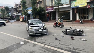 Tin giao thông sáng 16/9: Va chạm ô tô – xe máy khiến 3 người chết, 2 người bị thương