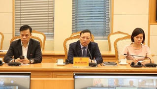 Sử dụng công cụ số: Xây dựng quy định phù hợp thực tiễn