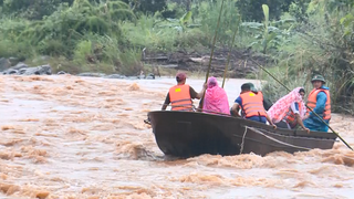 Tìm thấy thi thể người cha bị lũ cuốn ở Gia Lai