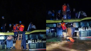 Giải cứu 20 người trên xe khách bị lũ cuốn trong đêm