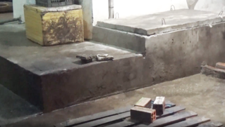 Một tiểu thương tử vong khi cứu người dưới hố ga
