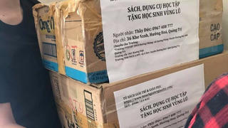 Học sinh vùng lũ nhận yêu thương từ muôn nơi