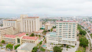 Chồng chém vợ con và bố con anh rể trọng thương rồi đến bệnh viện tự tử