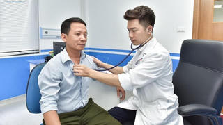 Đi khám sức khỏe định kỳ, bất ngờ nhập viện điều trị vì phát hiện khối u