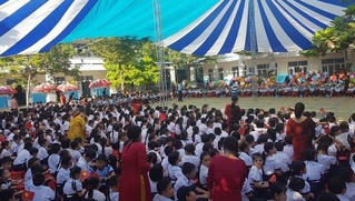 Giảm trên 1.000 trường công lập trong năm học 2019-2020
