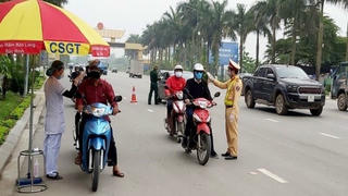 Bảo đảm an toàn giao thông dịp Tết gắn với phòng, chống Covid -19