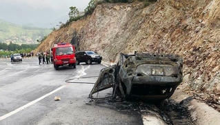 Ô tô tông vào vách núi, 1 người tử vong