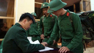 Có nên luật hóa hình xăm?
