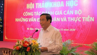 Khắc phục hạn chế trong đánh giá cán bộ