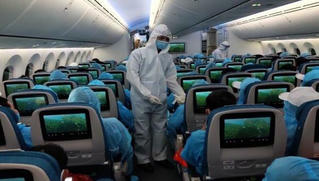 Tạm dừng cấp phép chuyến bay về từ Anh, Nam Phi