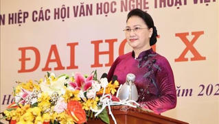 Xây dựng văn hóa, con người đáp ứng yêu cầu phát triển bền vững