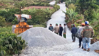 Xe ben đứt cáp khiến 1 người tử vong