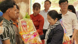 TP Hồ Chí Minh nghiêm cấm  cán bộ tặng quà Tết cho cấp trên trong dịp Tết