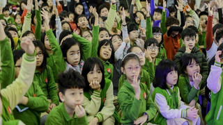 Làm chủ tài chính để 'nuôi dưỡng' bình đẳng gia đình