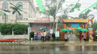 Phiên chợ tiền xu ở Hội An