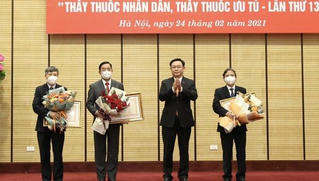Vinh danh 46 tấm gương cống hiến vì người bệnh, vì cộng đồng