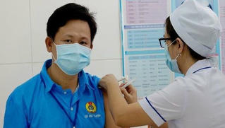 Các tỉnh, thành được hỗ trợ ngân sách mua vaccine Covid-19 thế nào?