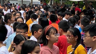 Tuyển sinh lớp 1, lớp 6 ở Hà Nội: 'Tỷ lệ 'chọi' cao ngất ngưởng