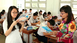 Bảo đảm việc tham gia của học sinh, gia đình và xã hội trong quản lý hoạt động giáo dục