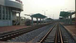 F2 đi bộ gần 130km về nhà nhưng người thân không mở cửa