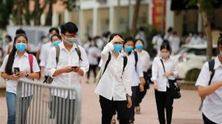 Bộ GD&ĐT nói gì về phổ điểm “lạ” môn Tiếng Anh?