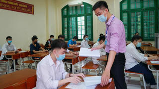 Gợi ý đáp án và thang điểm môn Ngữ Văn thi tốt nghiệp THPT 2021