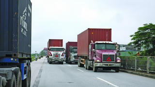 Bắc Giang yêu cầu đảm bảo vận chuyển hàng thiết yếu, xe đưa đón công nhân