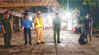 Nam thanh niên phụ hồ đi bộ 4 ngày từ Bình Phước về Cà Mau tránh dịch