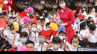 Nhiều địa phương lùi thời gian tựu trường